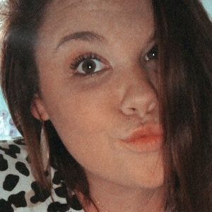 Meet your Posher, Izzy